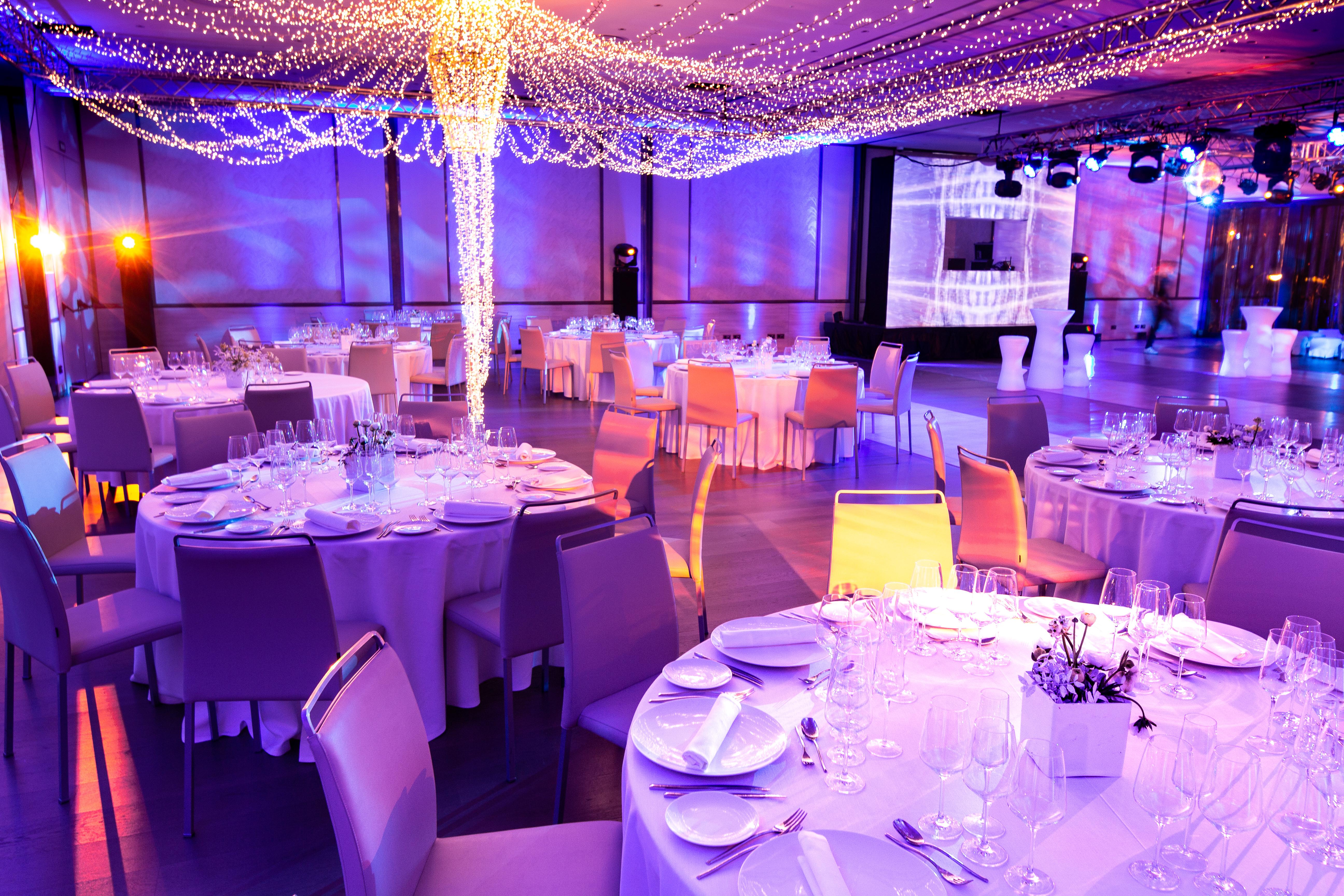 Vp Plaza Espana Design Madrid Luaran gambar The interior of the London Hilton on Park Lane