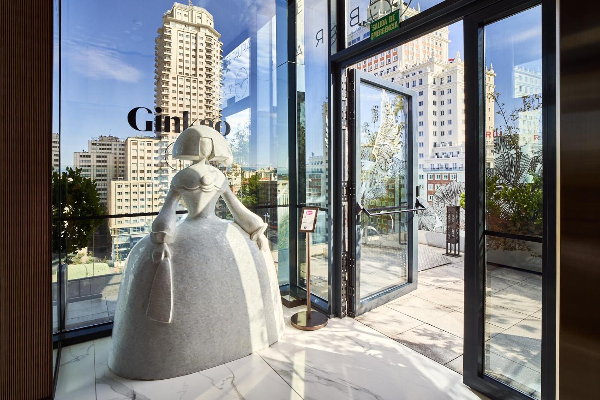 Vp Plaza Espana Design Madrid Luaran gambar Entrance to the Gallery