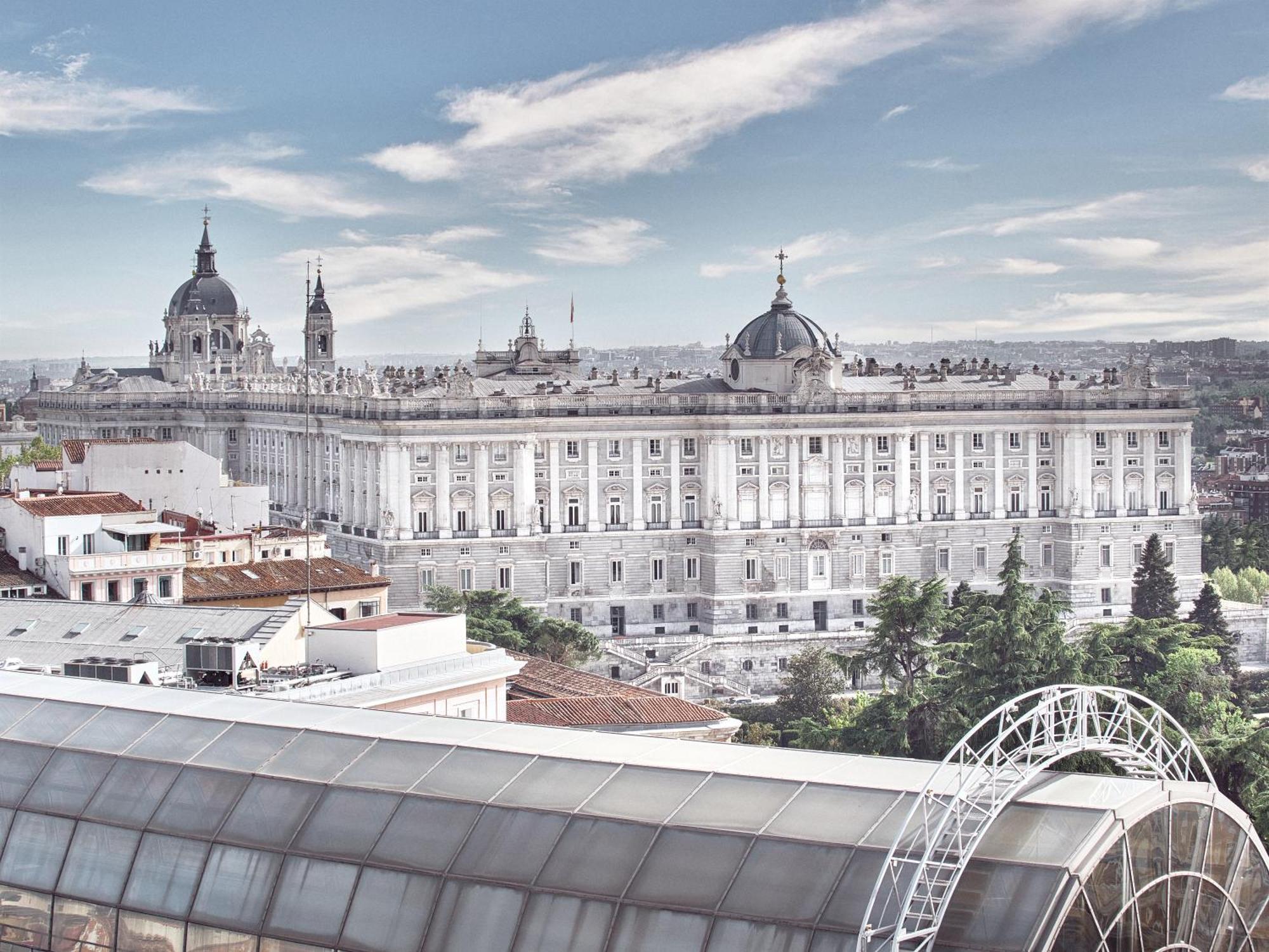 Vp Plaza Espana Design Madrid Luaran gambar The Royal Palace of Madrid