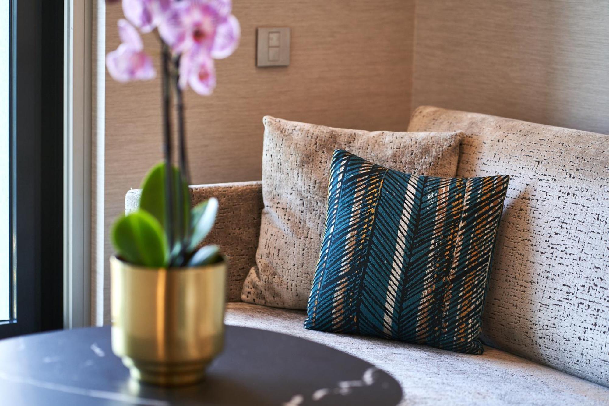 Vp Plaza Espana Design Madrid Bilik gambar A suite at the hotel
