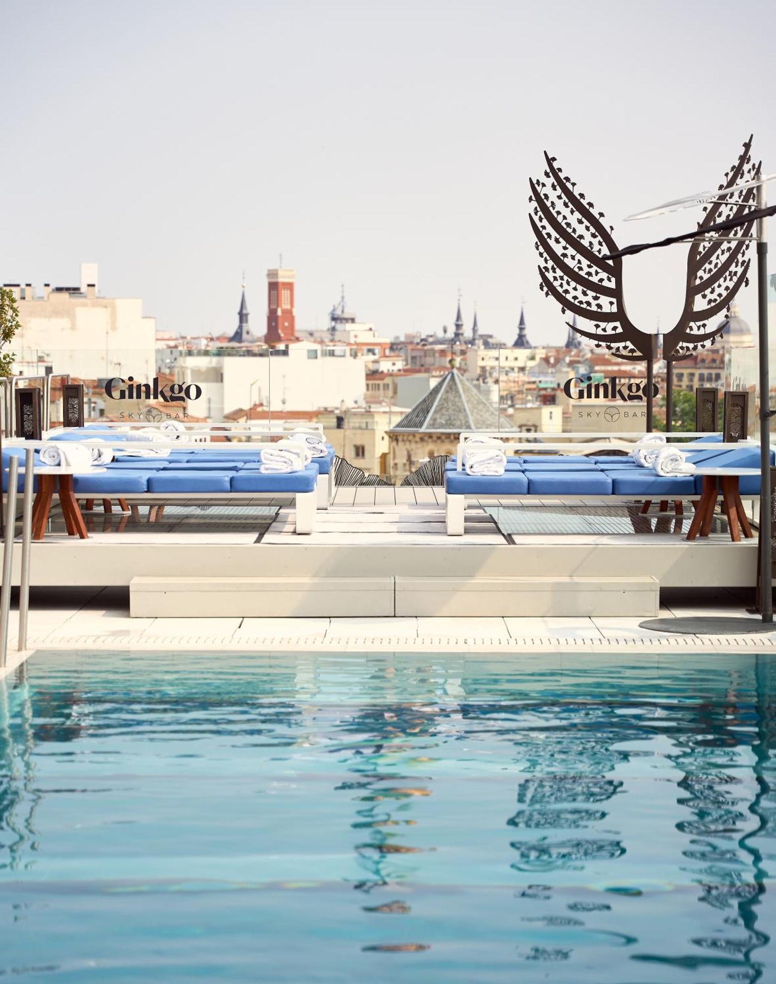 Vp Plaza Espana Design Madrid Luaran gambar The pool at Cinc